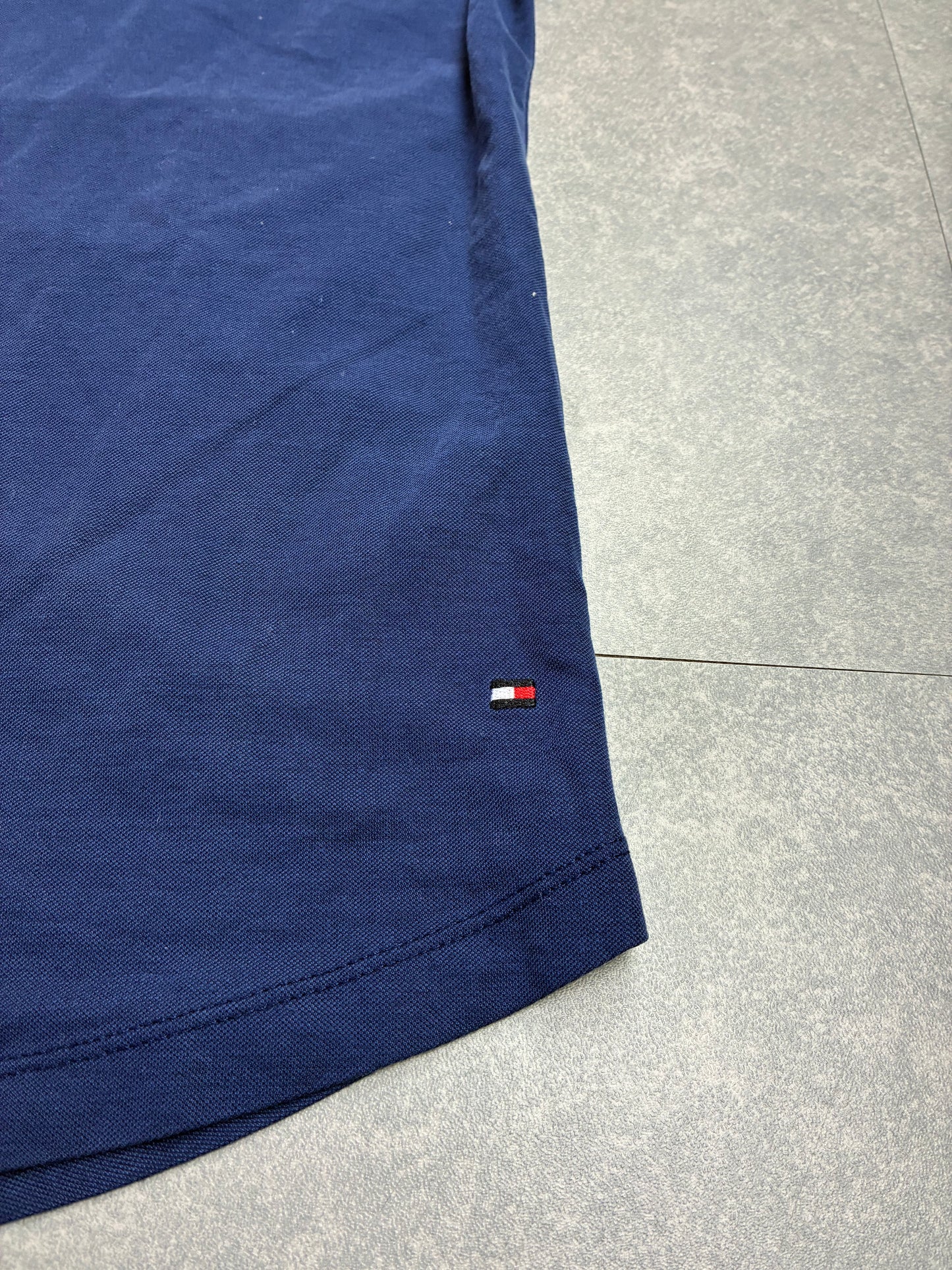 T-shirt Tommy Hilfiger Donna Blu Navy Essential – Taglia M, come nuova