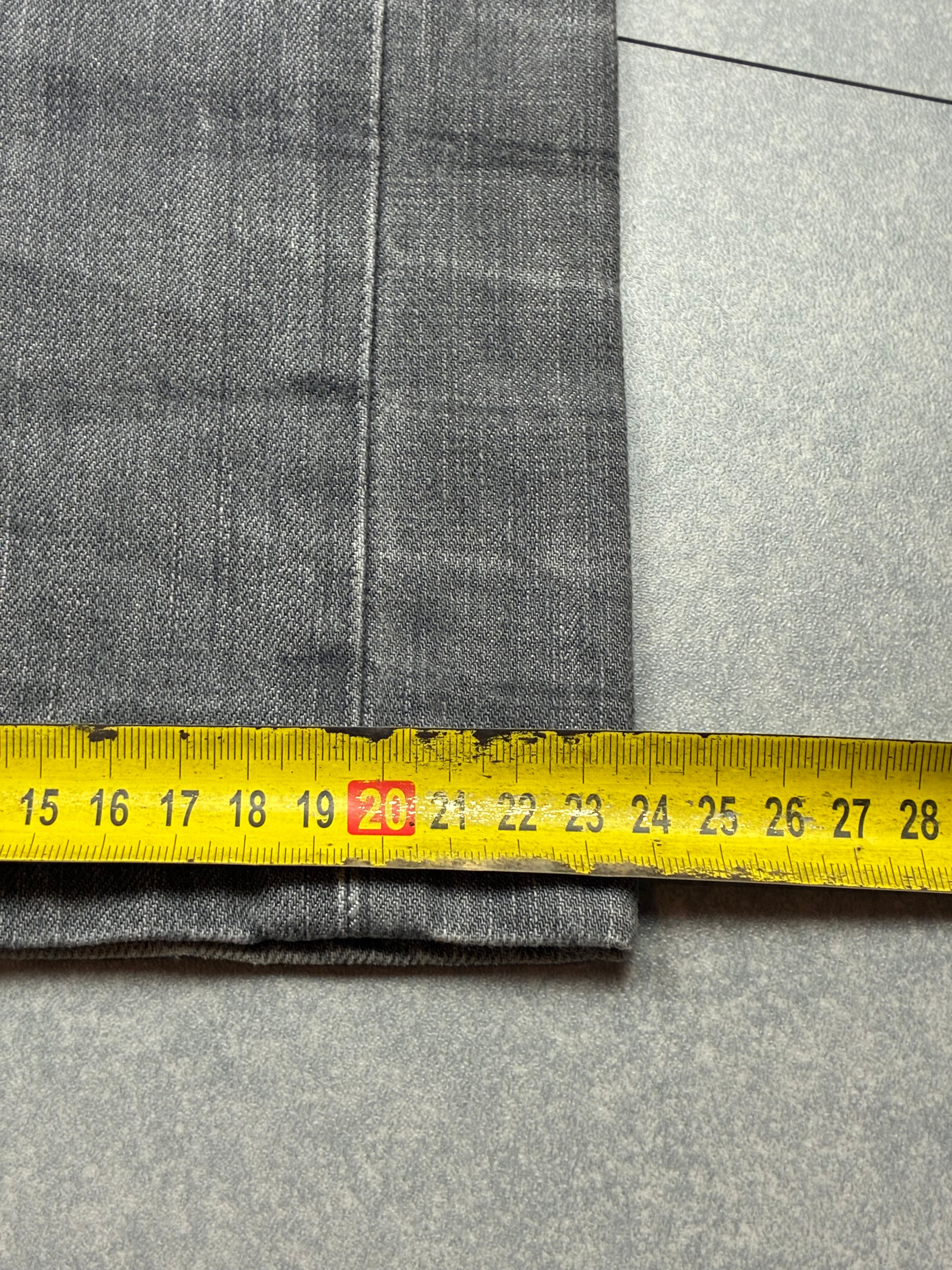 Levi’s R Edition — Jeans Vintage Grigio Sfumato (Raro)
