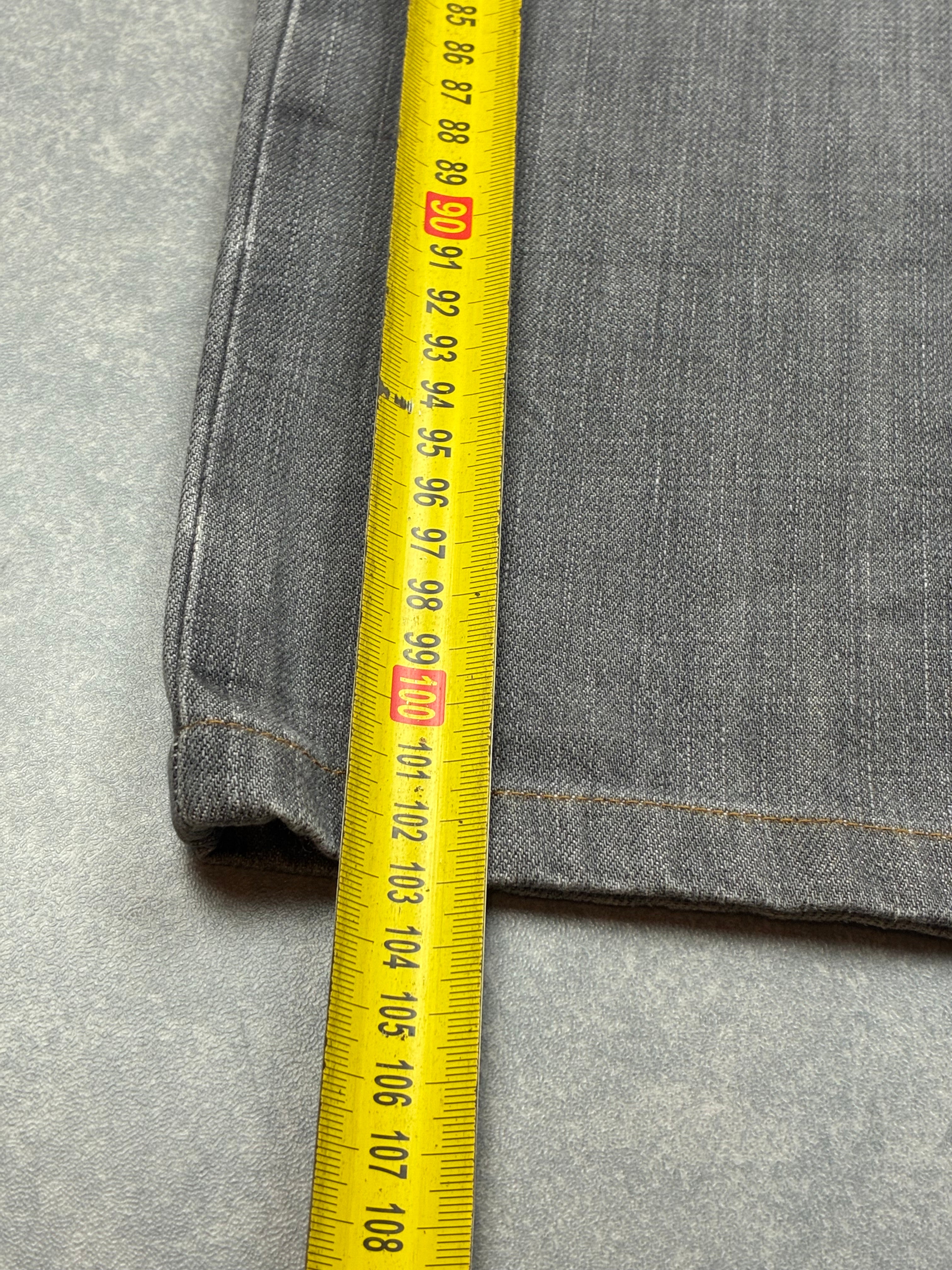 Levi’s R Edition — Jeans Vintage Grigio Sfumato (Raro)