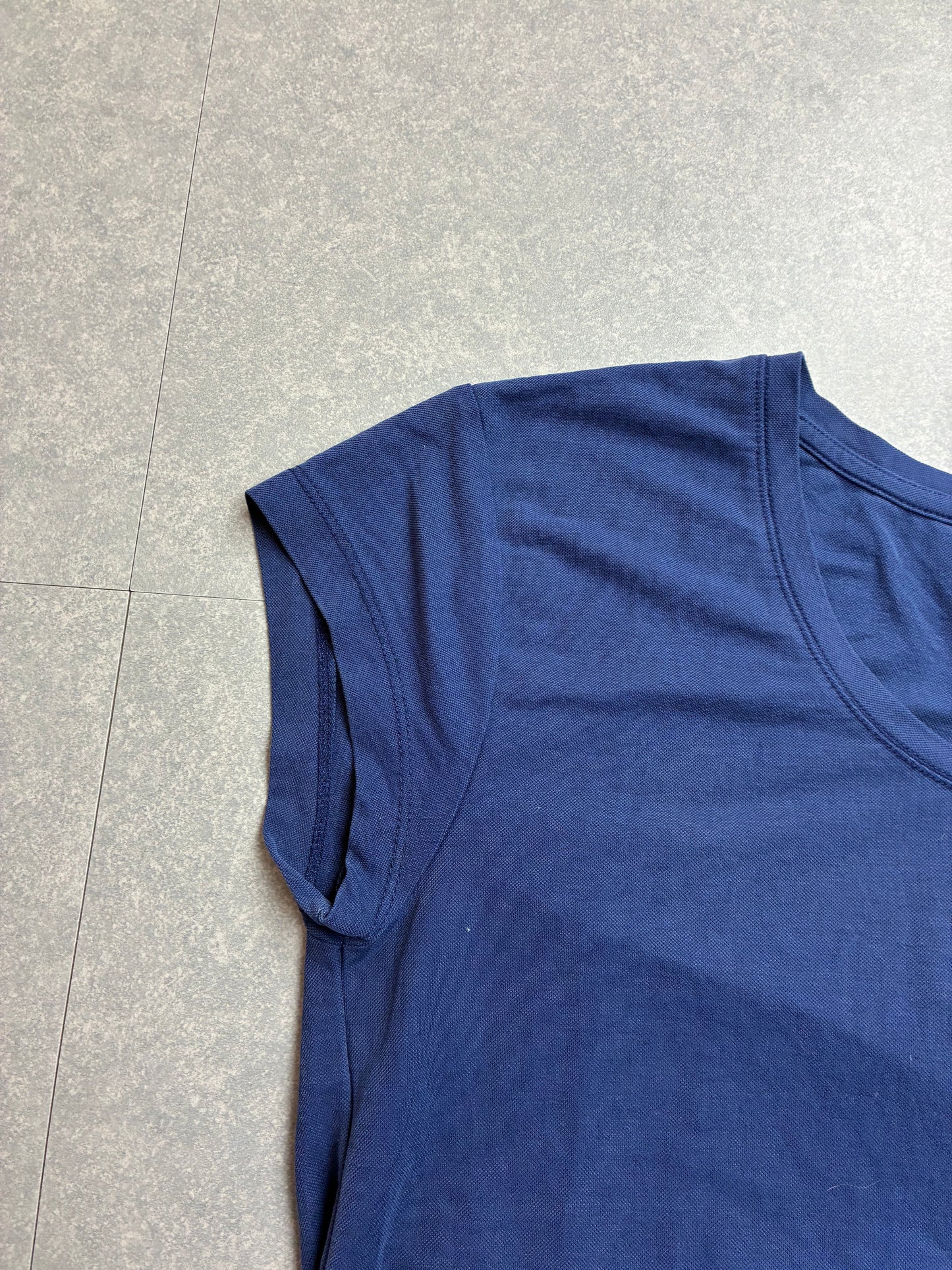 T-shirt Tommy Hilfiger Donna Blu Navy Essential – Taglia M, come nuova