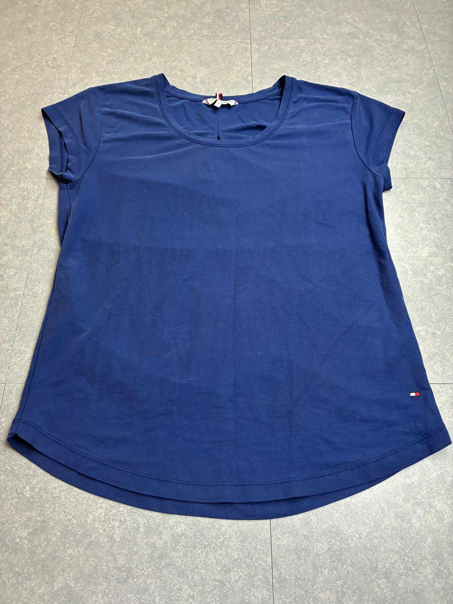 T-shirt Tommy Hilfiger Donna Blu Navy Essential – Taglia M, come nuova