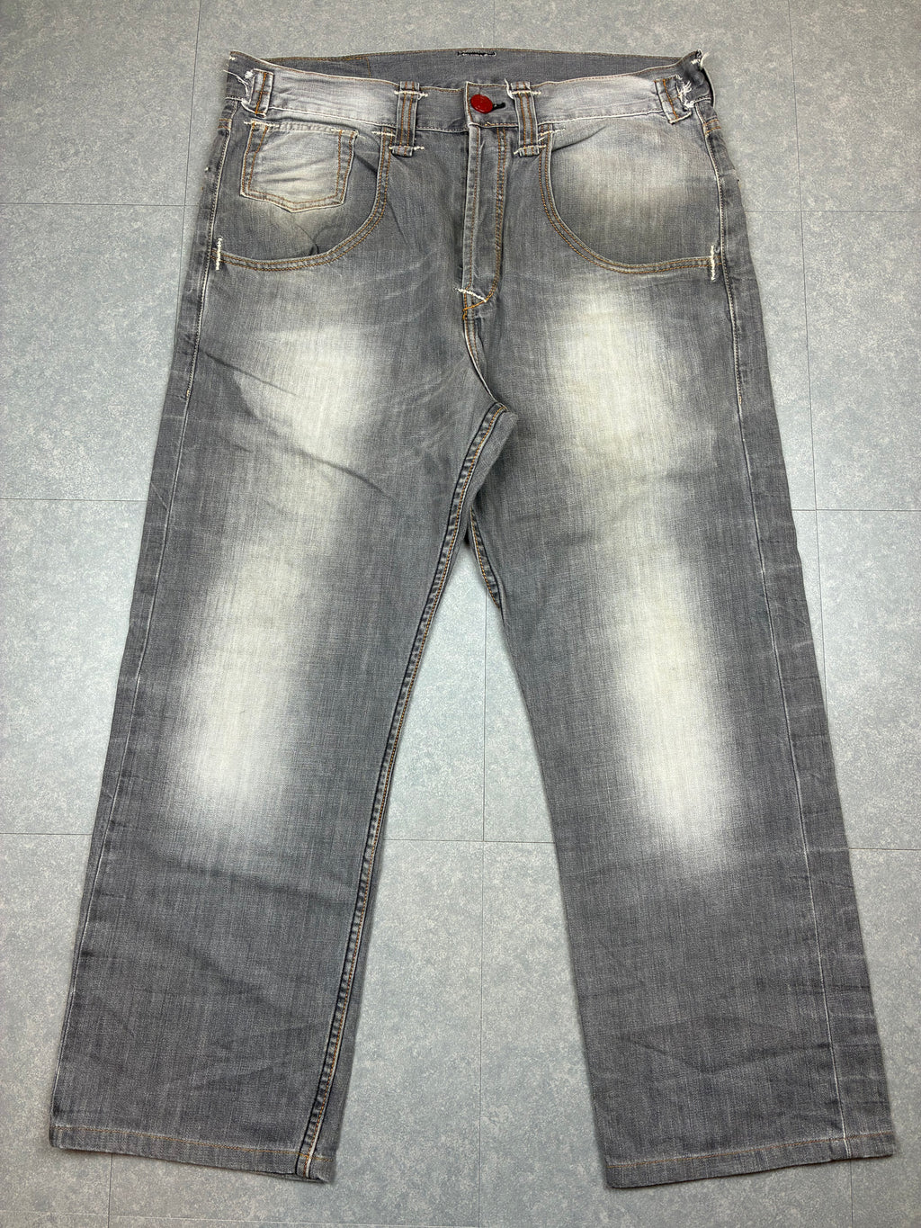 Levi’s R Edition — Jeans Vintage Grigio Sfumato (Raro)