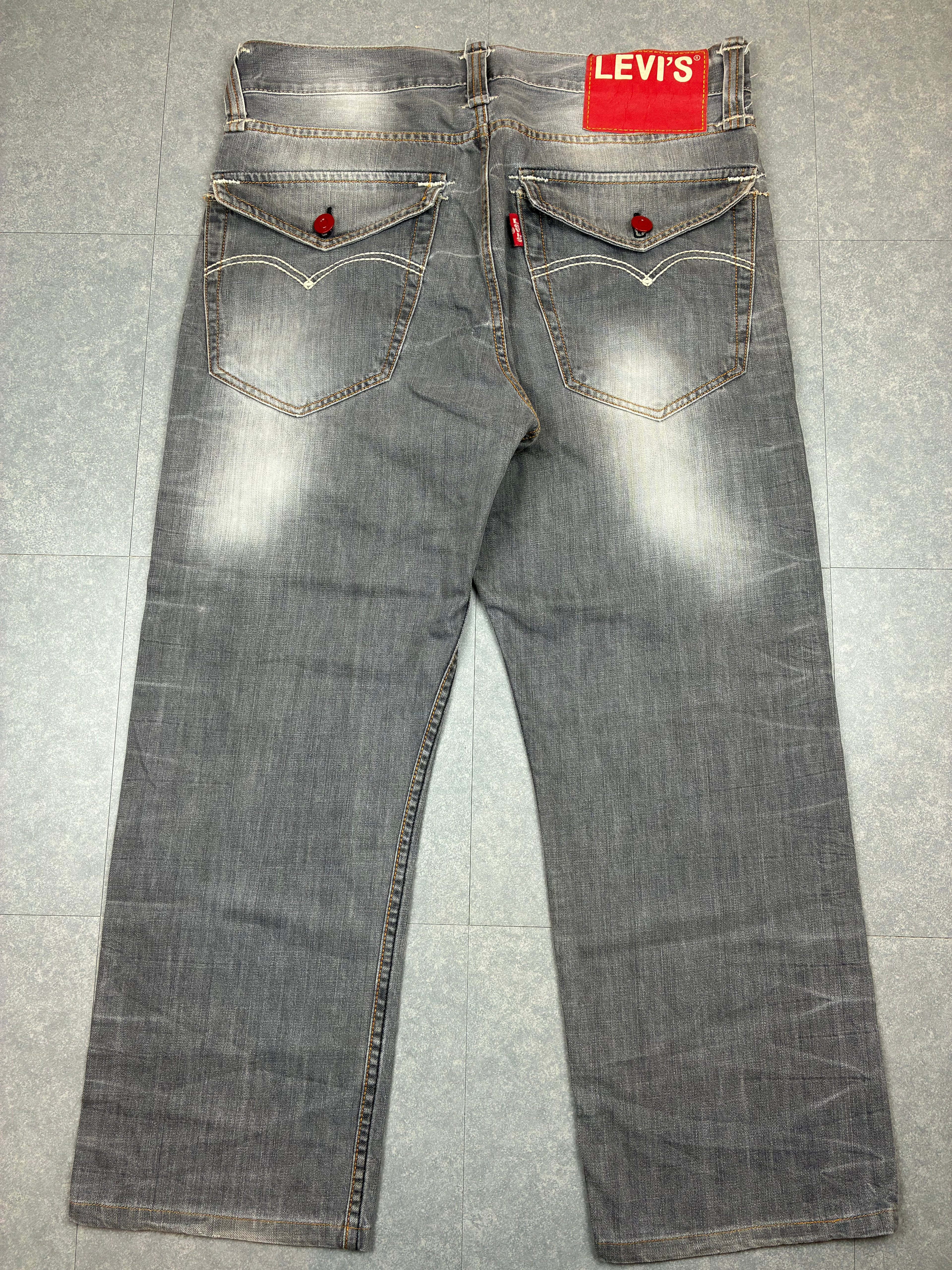 Levi’s R Edition — Jeans Vintage Grigio Sfumato (Raro)